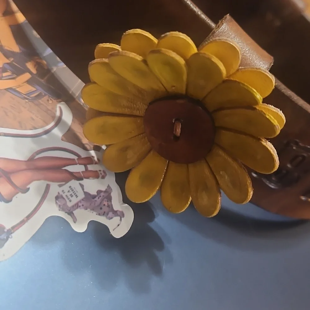 Hand Crafted Flower Genuine Leather Dog Collar Charm NEW